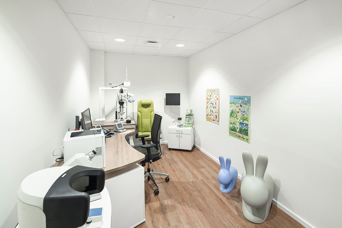 Augenarzt Kriftel - Kehrein - Praxis Behandlungszimmer